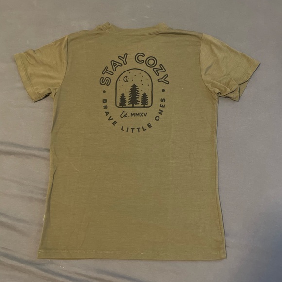 Brave Little Ones Stay Cozy Graphic T-Shirt Army Bamboo Short Sleeve 6/8Y Boys - Picture 3 of 3